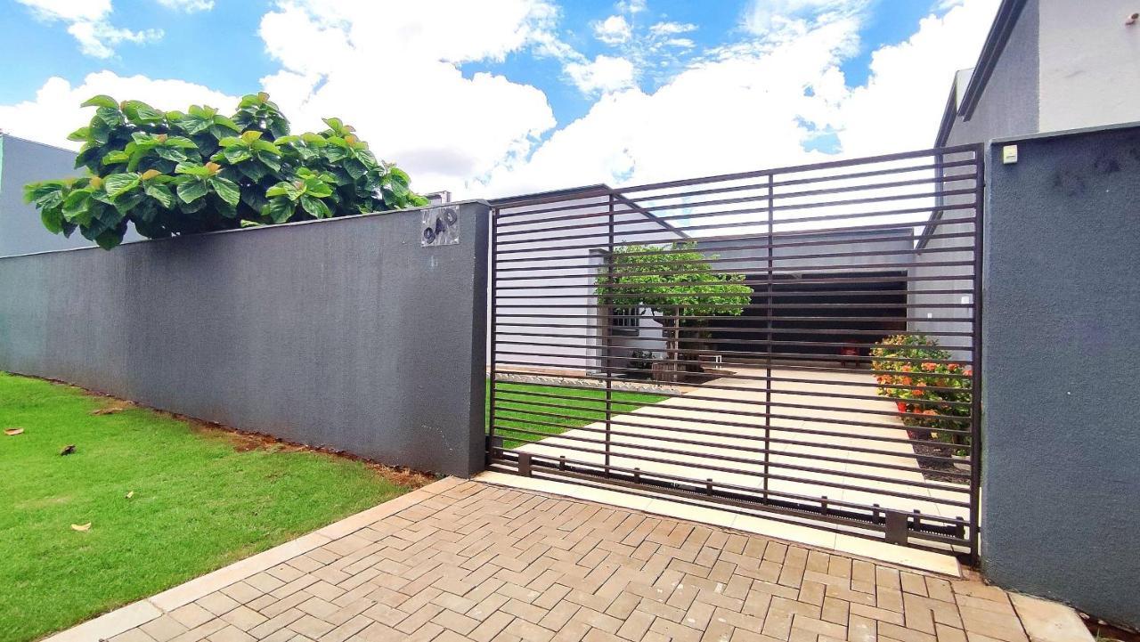 Villa Linda Casa Bairro Tranquilo Prox Cataratas Foz do Iguaçu Esterno foto